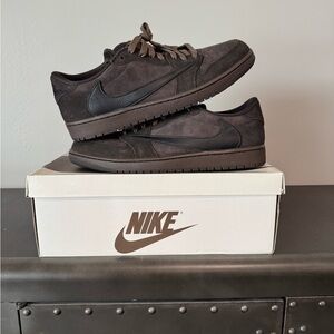 Nike Men's Dark Brown and Black Sneakers